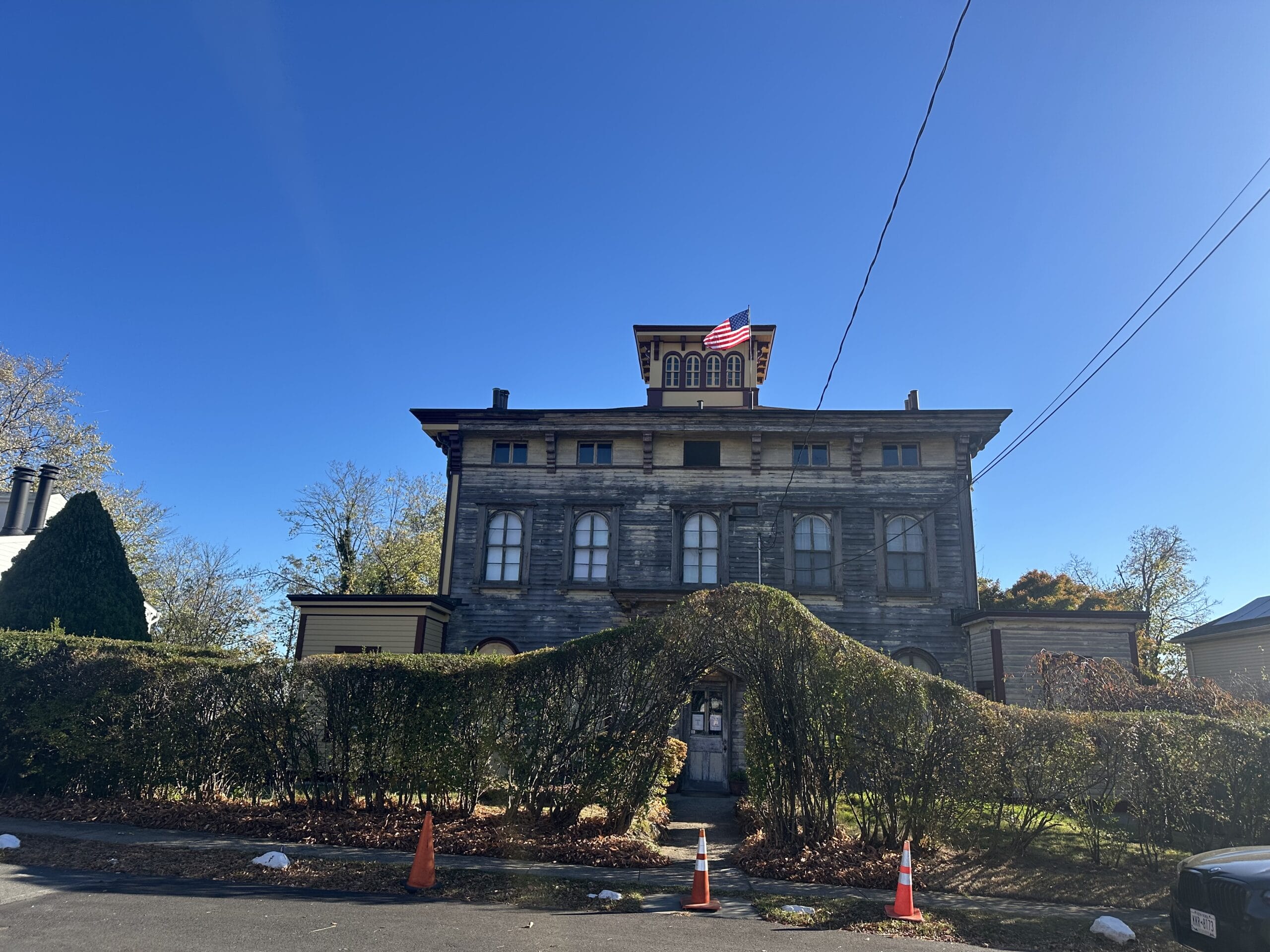 New Dorp Heights Hero Image