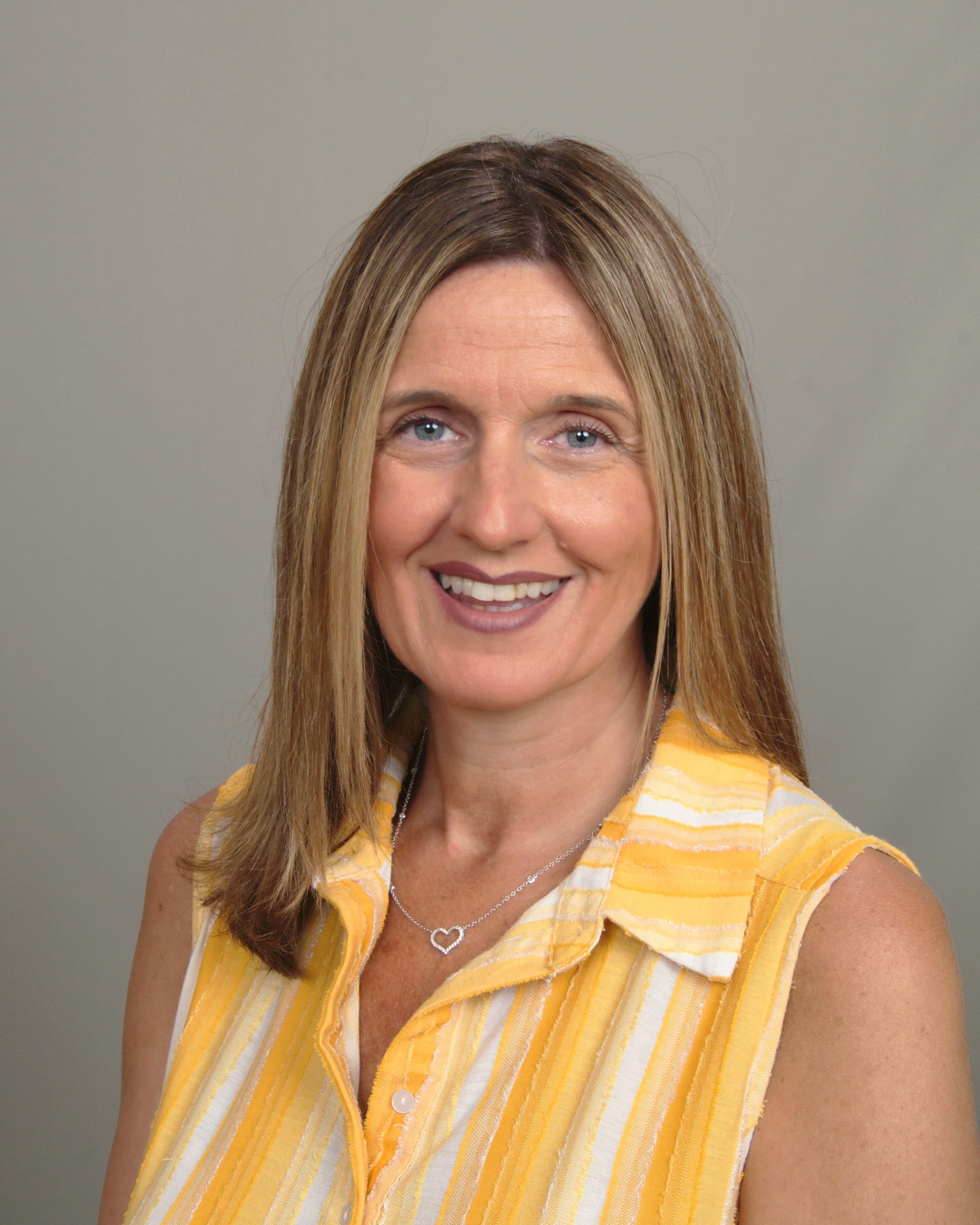 Portrait of Kimberly Braccia.