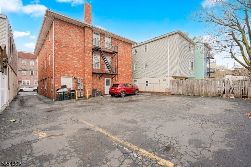 Parking Area of 325-327 John Street