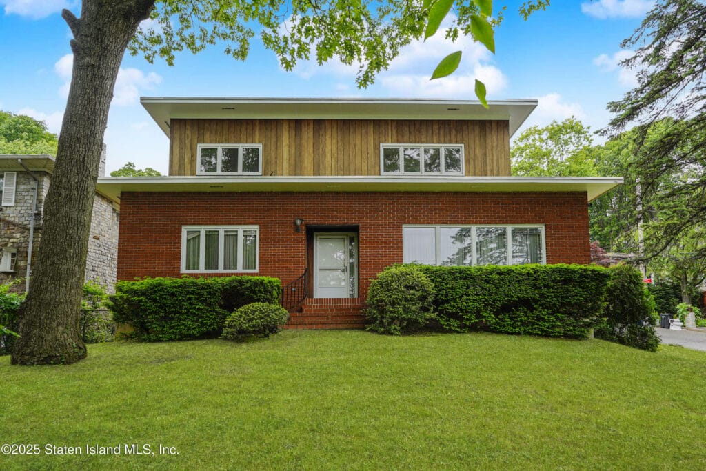 Exterior View of 60 Cedar Terrace