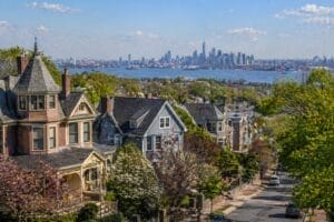 new brighton staten island hamilton park victorian homes with manhattan skyline view